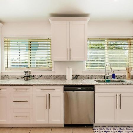 New! Dock Canal Family Home W/Pool & Gulf Access! ノース・フォート・マイヤーズ エクステリア 写真