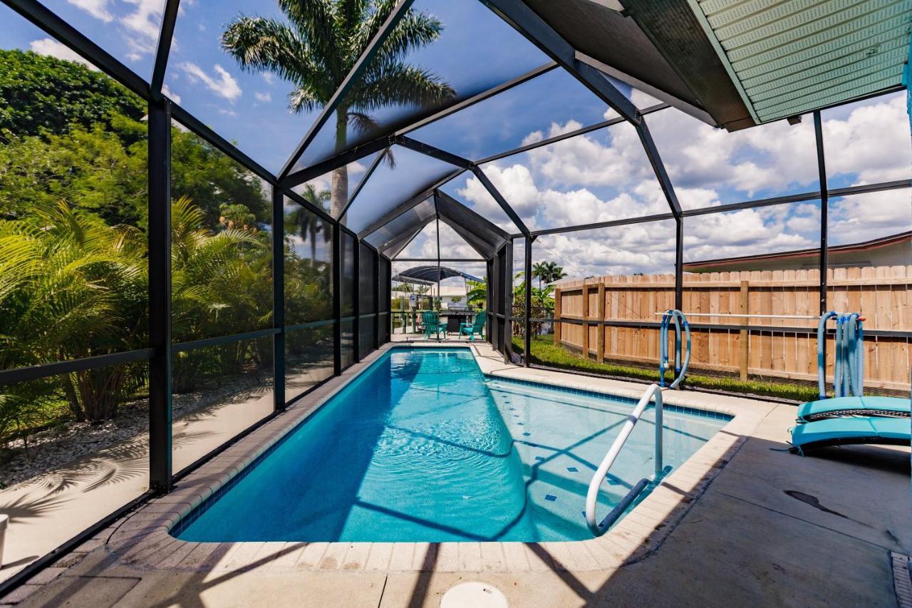 New! Dock Canal Family Home W/Pool & Gulf Access! ノース・フォート・マイヤーズ エクステリア 写真