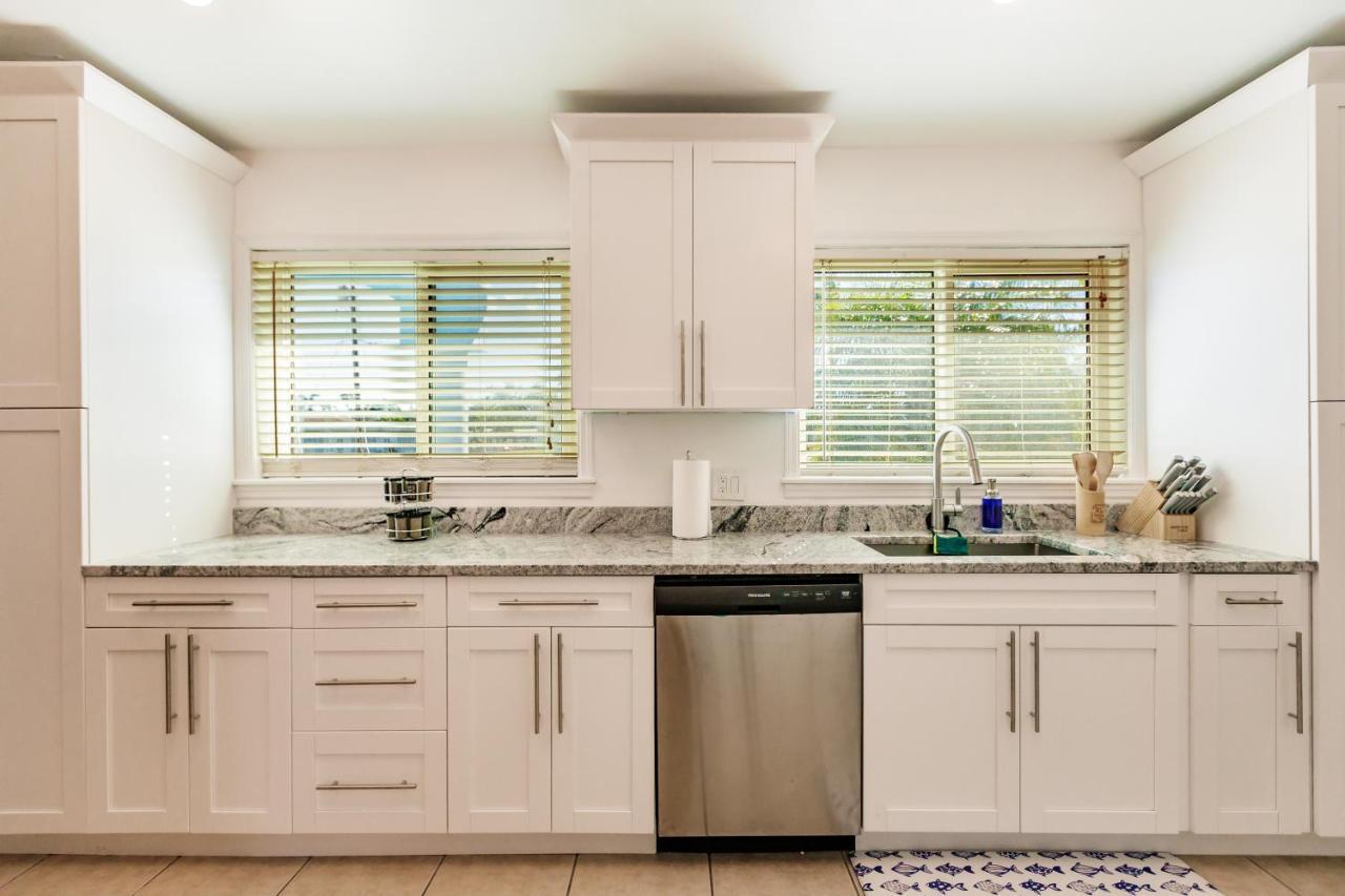 New! Dock Canal Family Home W/Pool & Gulf Access! ノース・フォート・マイヤーズ エクステリア 写真