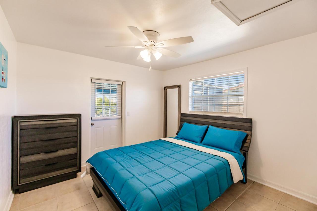 New! Dock Canal Family Home W/Pool & Gulf Access! ノース・フォート・マイヤーズ エクステリア 写真