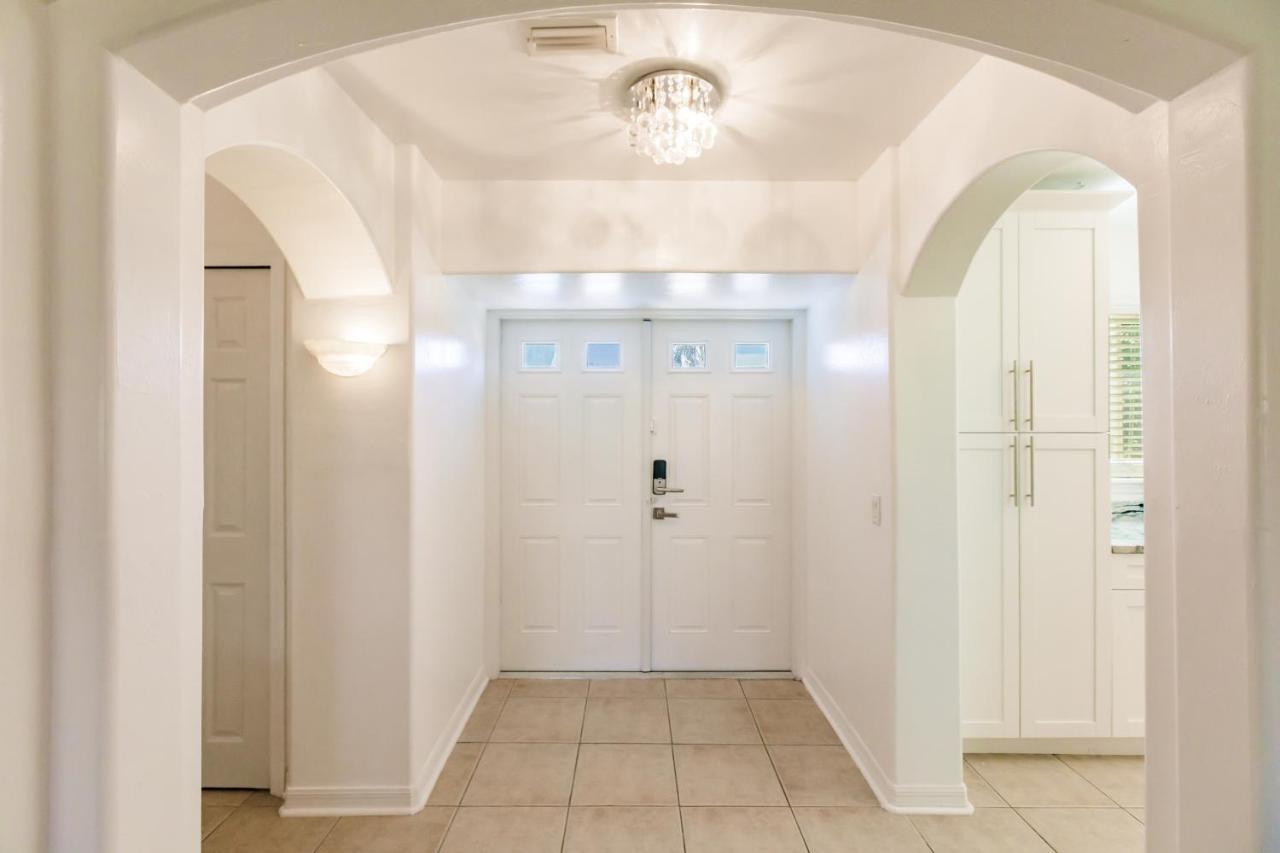 New! Dock Canal Family Home W/Pool & Gulf Access! ノース・フォート・マイヤーズ エクステリア 写真